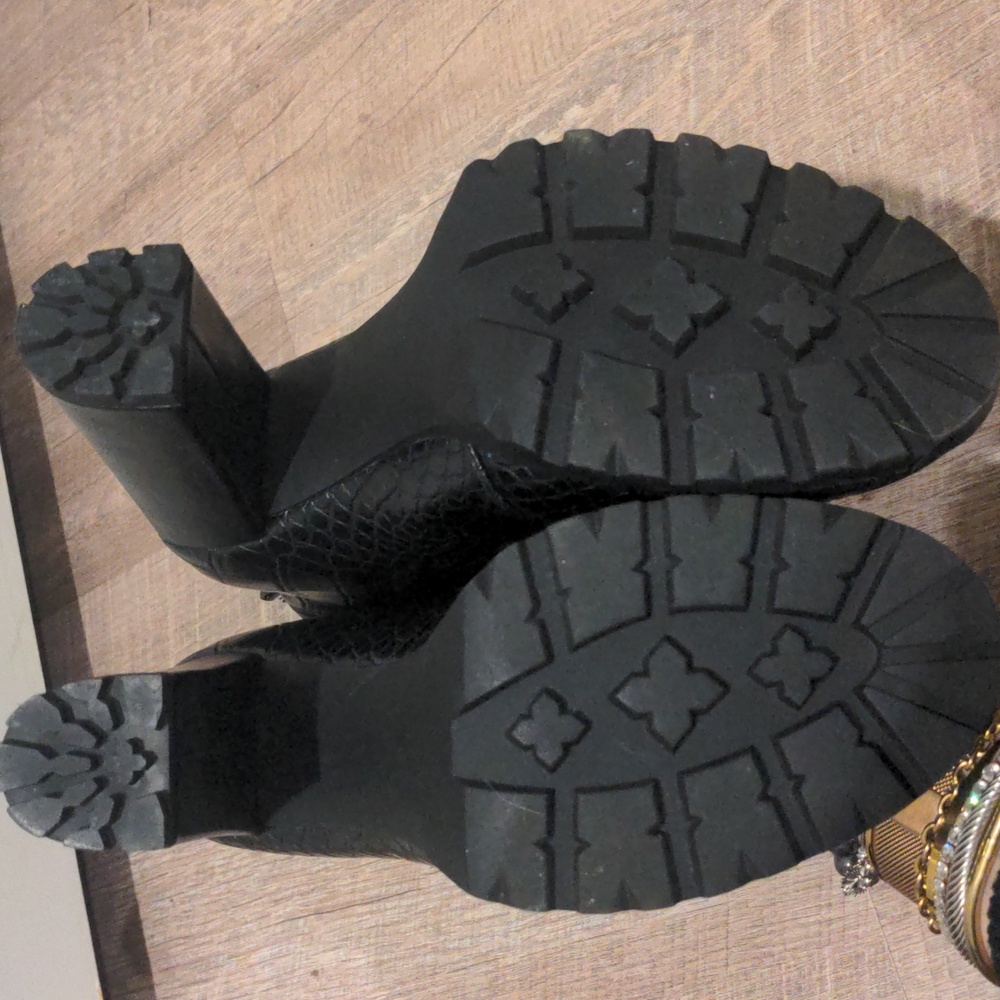 Shoe Dazzle Black Croc Lace-Up Boots - Picture 7 of 7